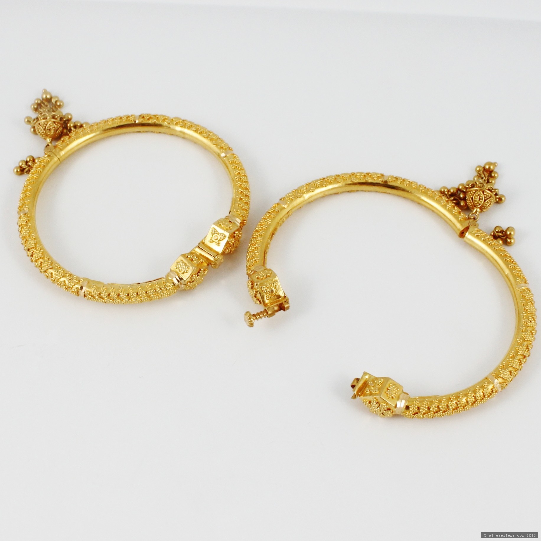 Image Of 22 Karat Gold  Baby Openable Bangle