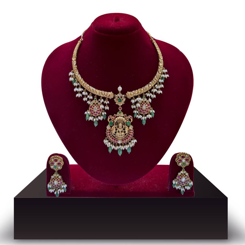 Image Of 22 Karat Fine Gold Neckwear Set