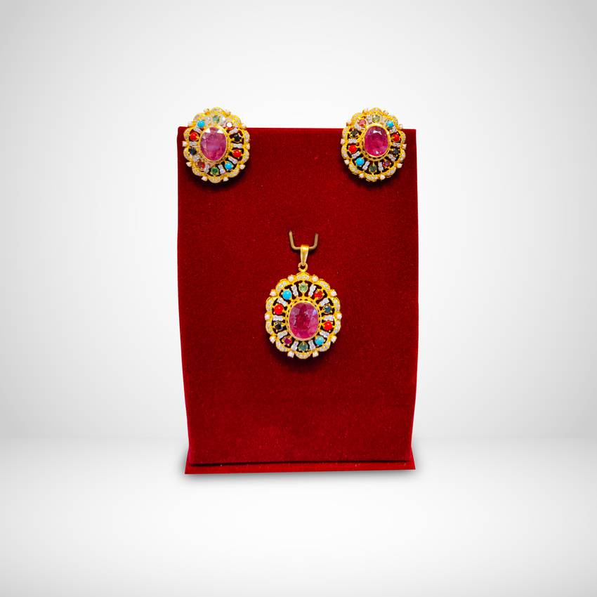 Image Of 22 Karat Gold and Ruby Pendant Earrings Set