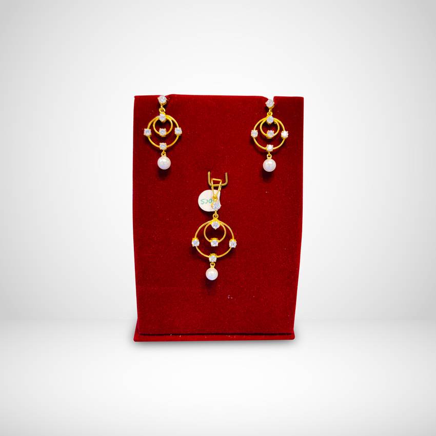 Image Of Artistic Gold Pendant Set