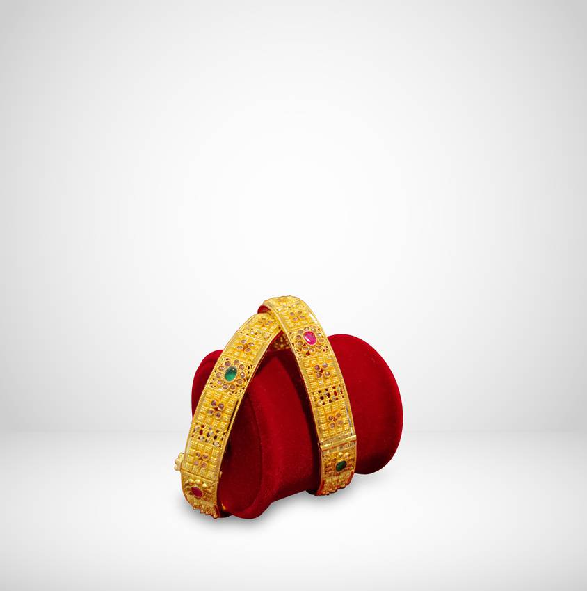 Image of Intricate Filigree Gold And Kundan Glass Bangle