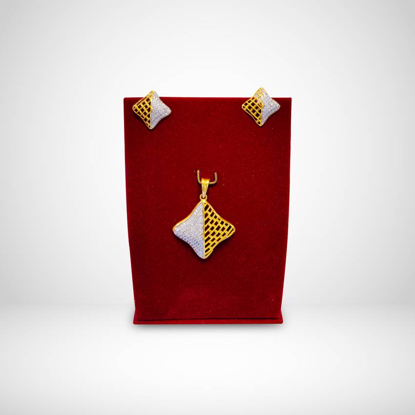 Image Of Stylish Gold Pendant And Earrings Set