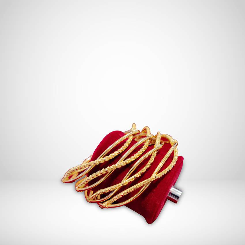 Image Of Enticing Gold Tube Bangle Set With Leaf Motifs