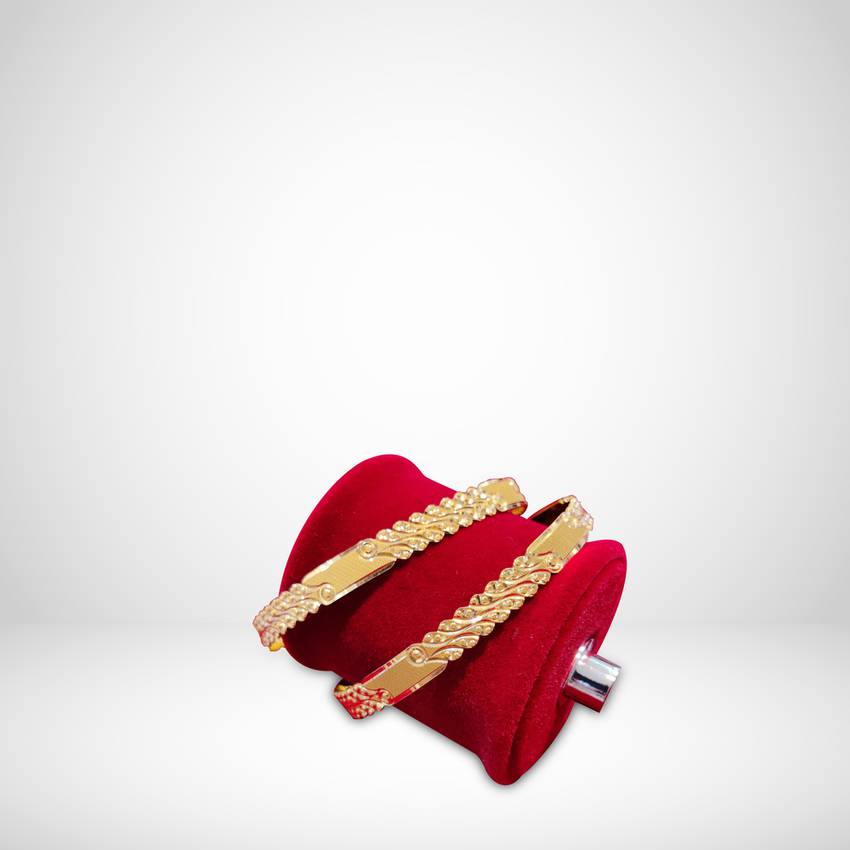 Image Of Captivating Gold Bangle