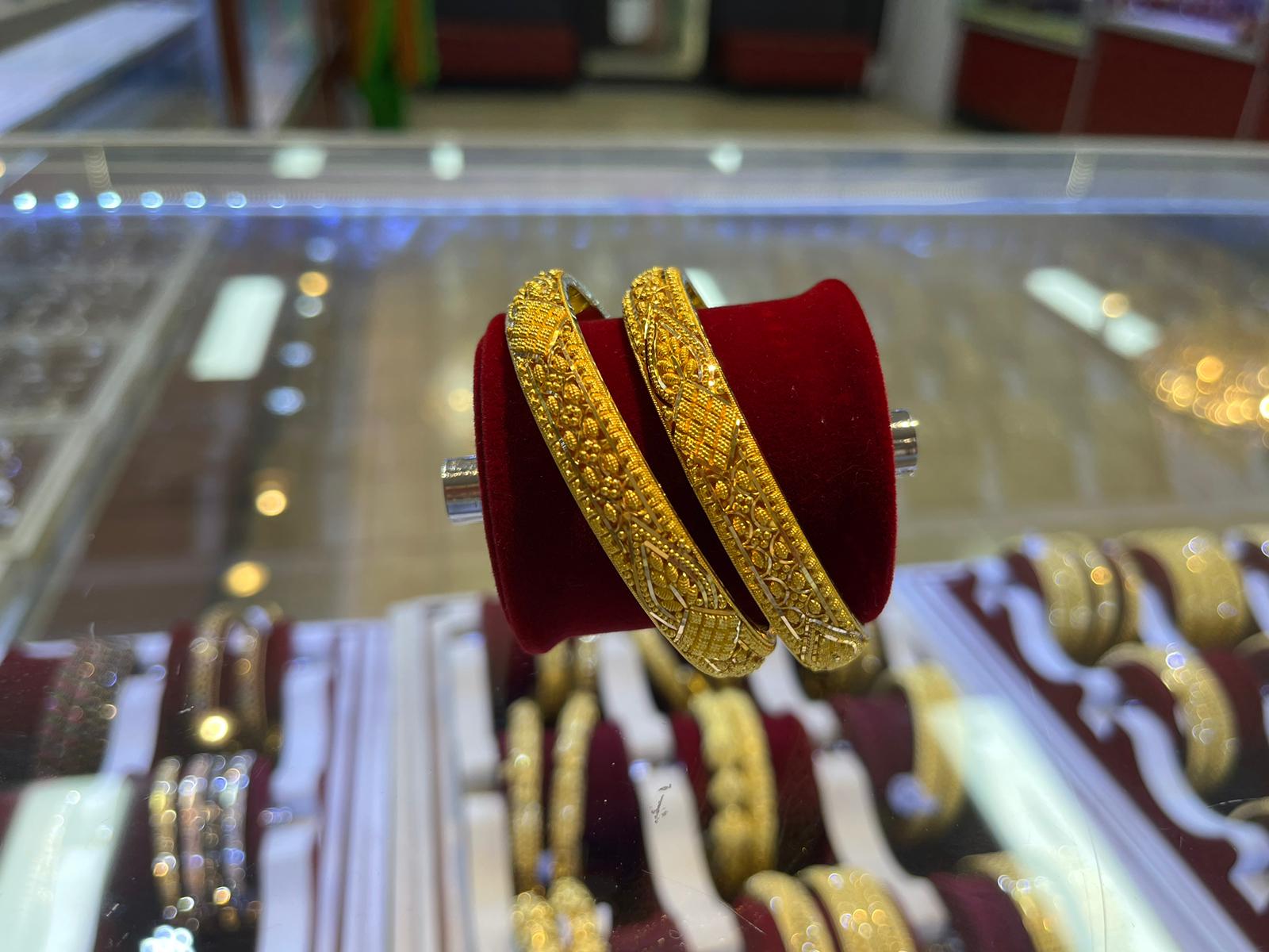 Image Of The Temple Garden 22KT Gold Bangle