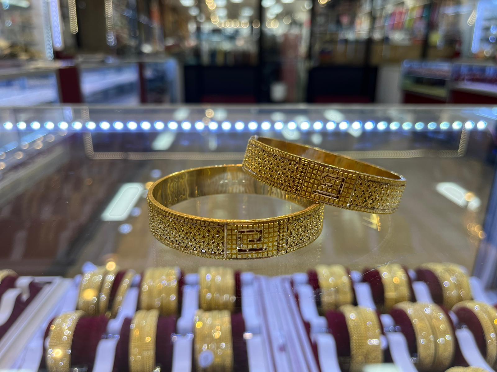 Image Of Sindhuri Gold Bangle