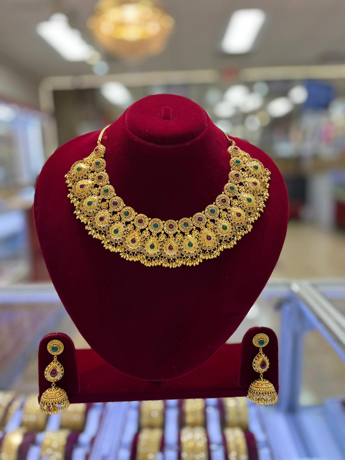 Image Of Royal Eccentric Gold Necklace Set