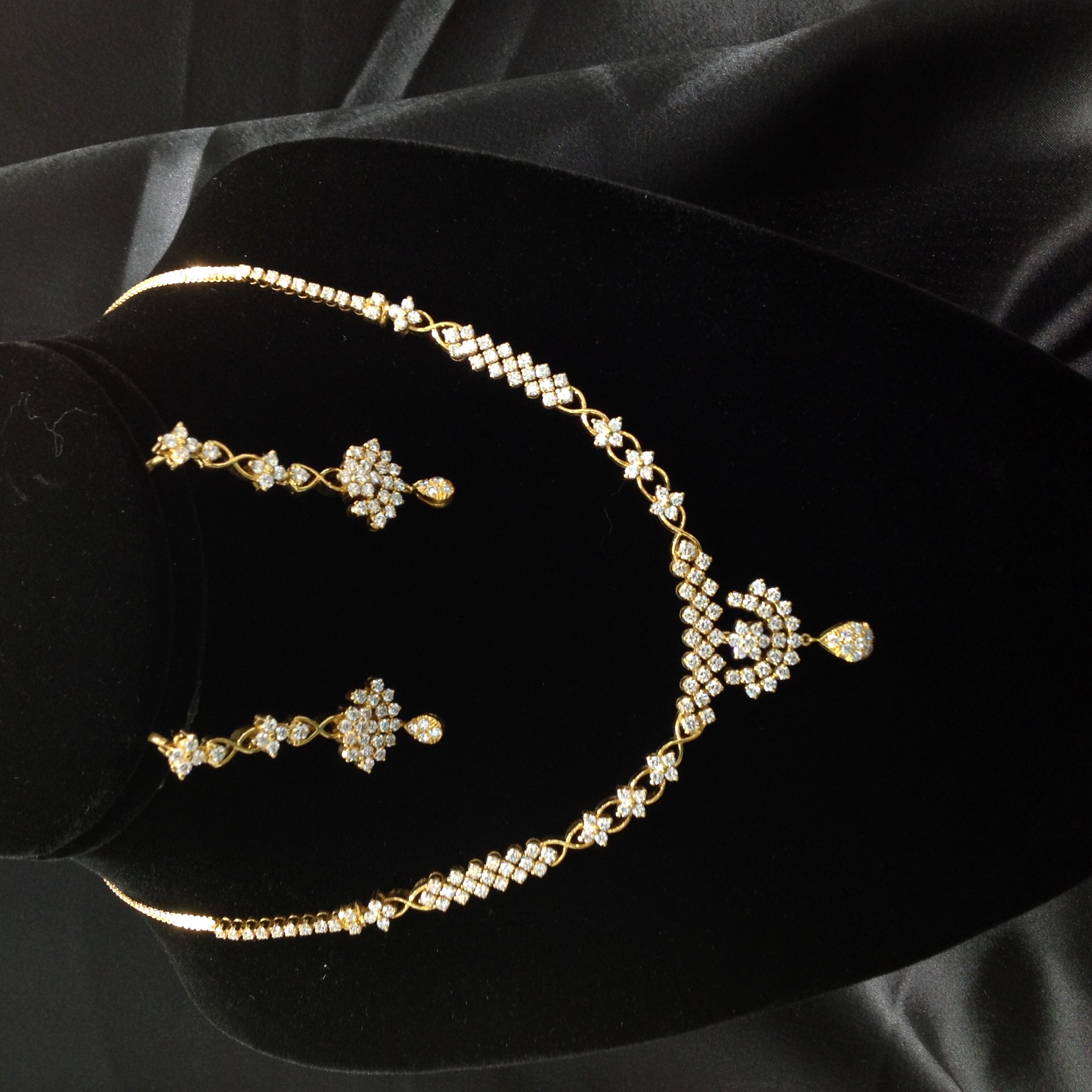 Image Of Mesmerizing Diamond Necklace