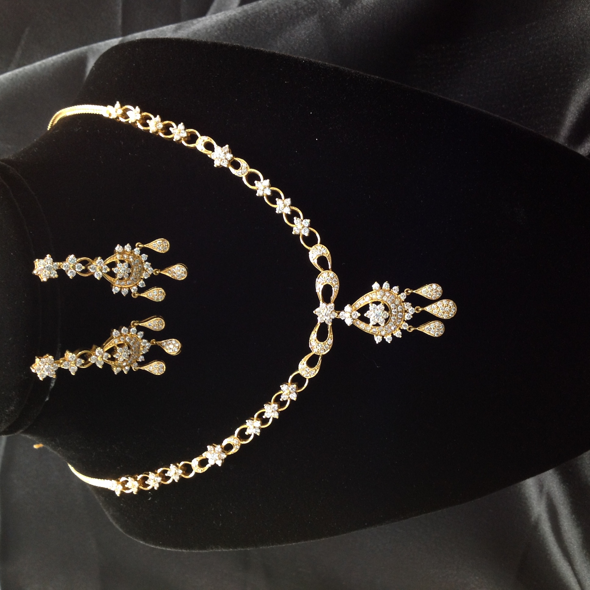 Image Of Dazzling Diamond Necklace